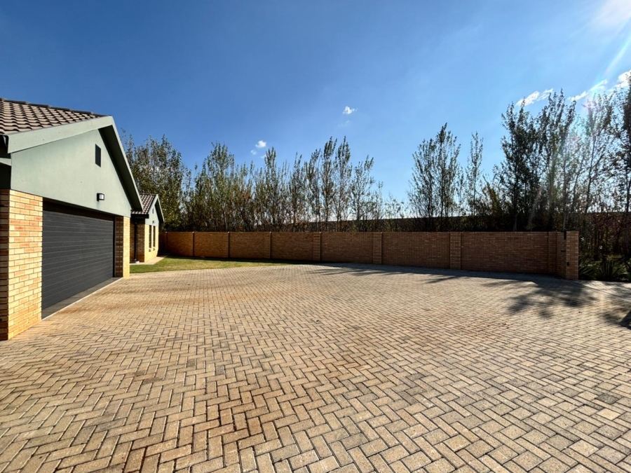 To Let 3 Bedroom Property for Rent in Waterberry Estate North West